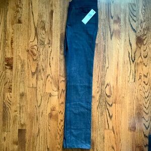 ❤️NWT DKNY Indigo Color / Straight Leg Jeans / Size 8